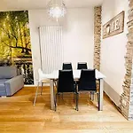 Casa Abi Mestre火车站宁静便捷整套公寓 アパート