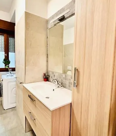 Casa Abi Mestre火车站宁静便捷整套公寓 מרגרה
